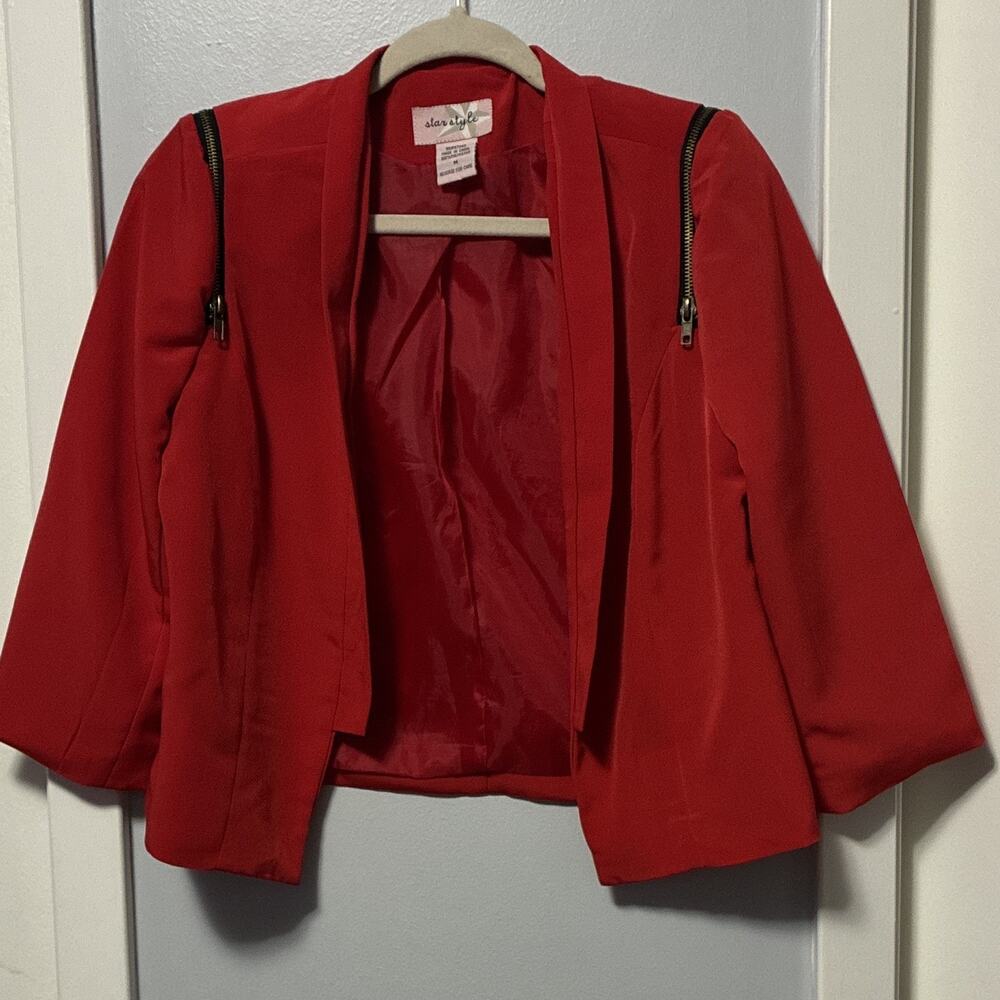 Star Style Women’s Red Cropped Open Blazer Jacket Zipper Accents Size M
